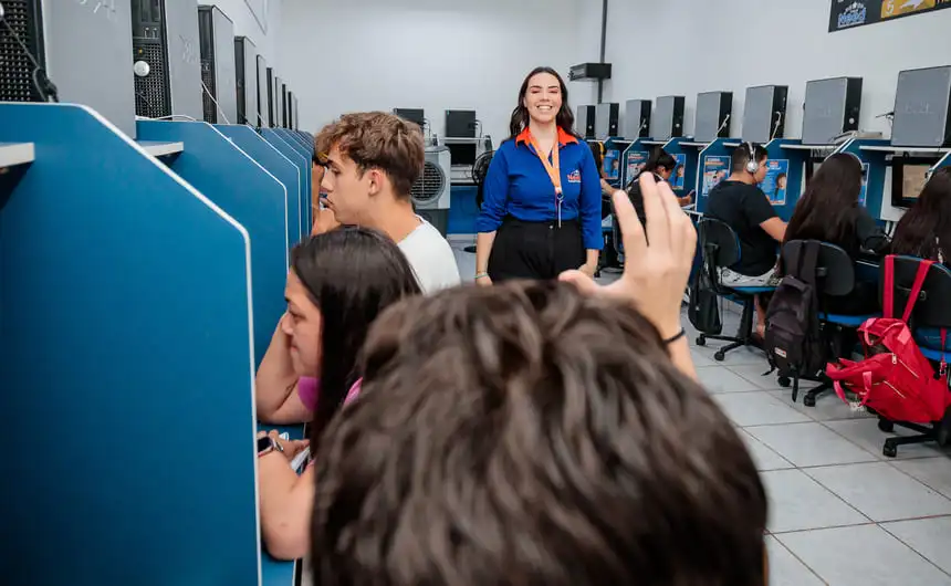 Aula de inglês Need Cursos